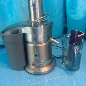 Breville Stainless Steel Juicer with Pitchers and manual. Like new